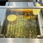 ALL FLAGS(神戸メリケンパークオリエンタルホテル) - オーダー後揚げたてのタコス