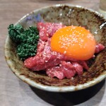 味一人 - 和牛ユッケ