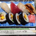 寿司とら - 料理写真:令和6年1月
寿司盛合せ 税込1000円