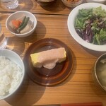 Cafe & Meal MUJI - わたしのプレートです。ごはんは白米のまま、小盛にしています。