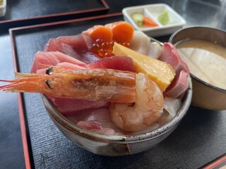 Dom Bee - ミニ海鮮丼