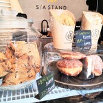 S::A STAND - 店内