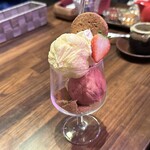 Wine restaurant The Attachment - シンプルにグラス・ソルベ