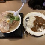 Ramen Sakurajima - 櫻島ラーメン＋煮豚カレーライス小