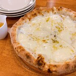 PIZZA S SEKINE - クワトロ