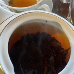 カフェルーエ - プレミアムダージリン セカンドフラッシュ。何杯もいただけるので、コスパ高いです。