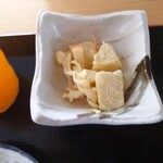 Noda Shokudou - ◯ポテサラ
                      りんごとマカロニ、食感の残されたじゃがいもで
                      作り置きされてる普通に美味しい味わい