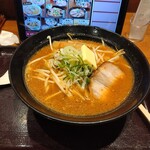 壱鵠堂 - 赤味噌ラーメン＋バター