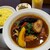 カレー リーブス - 料理写真:王様カレー（スープ大盛り）＋青唐辛子ピクルス、マンゴーラッシー
