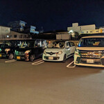 飛騨牛焼肉 牛ざんまい 瀬戸店 - 駐車場　隣はなんだったっけ？