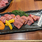 飛騨牛焼肉 牛ざんまい - 