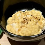 温石 - ■玉丼
      この玉子、先ほどのひげ鱈のお鍋で溶いていくんです。
      その味わいの奥行きと来たら！
      この日の見事な宴の、もう歓喜のクロージングです♪
      本当に美味しいー。