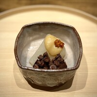 温石 - ■蛸の柔らか煮　聖護院大根
                    大根は、おでんのイメージだそう。それにしては贅沢過ぎる(^^)
                    自家製柚子胡椒のアクセントが心地いい。
                    そして、蛸の柔らかいこと♪