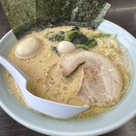 横浜家系ラーメン 魂心家 厚木インター店 - 