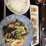 Chuuka Korou - 白いかと海老のXO醬炒め定食