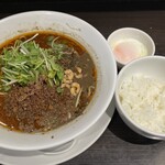 四川担担麺 阿吽 - 黒胡麻担担麺と追い飯セット