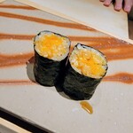 鮨 唐島 - ウニの巻き寿司