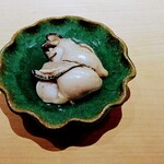 鮨 唐島 - 濃厚なカキ出汁で煮たカキ