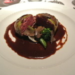 ラ・トルテュ - 野鴨のキャベツ包み　トリュフ風味、ルーアネーズソース