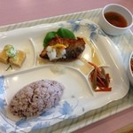 スカイラウンジ暁 - 竜田揚げ定食