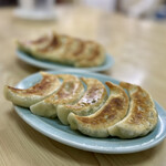 大関 - 焼き餃子…¥400円 & キムチ餃子…¥400円