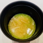 肉炭馨 和衷 - 三葉の味噌汁