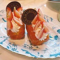 ブルガリ ラウンジ - 苺のババ バニラシャンティクリーム 国産苺