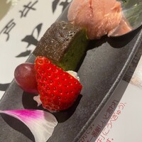 神戸牛 八坐和 阪急三宮店 - 