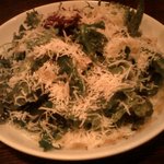 葉野菜とルッコラのサラダ