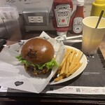 ショーグンバーガー 新宿店 - 