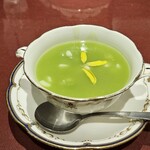 創作料理 YAESU BISTRO - 海鮮つみれの菊花翡翠スープ