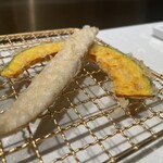 Hakata Tempura Takao - 牛蒡・南瓜