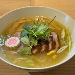 限定 塩燻製鴨ロースチャーシュー麺
