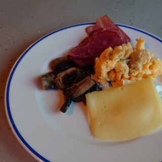 Chic & Basic Gravity_1