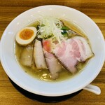 麺彩 こはね - 料理写真:「特製こはね白醤油そば」1,150円税込み♫