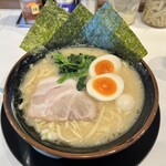 横浜家系ラーメン 岡本家 - 