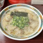 久留米ラーメン - チャーシューメン750円