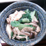 一和 - 青菜の煮浸しが小鉢料理。