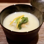 永山 - 松葉蟹　白味噌仕立て　昆布出汁のみ