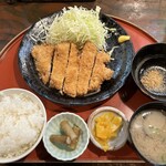 Tonkatsu Umai Monoya Himawari Shokudou - ロースカツ定食