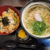 くら川 - 料理写真:かけうどん ミニ親子丼