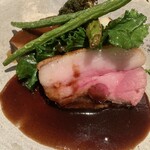 ドゥ・クルール - 猪のロースの煮込み、タンの煮込み