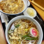 Shirakaba - 牛玉丼とミニたぬきそば@890円 牛丼はちょい甘め、そばつゆはちょい辛目のコントラスト。ココの日替わりランチメニューはホント良いなぁ！