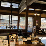 五十鈴川カフェ - 店内の風景　2024.1