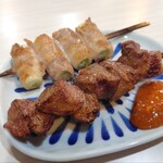 食事処 久松 - ハツ串、ネギ肉巻き