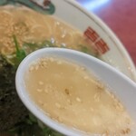 Kyuushuu Ramen Ipinshan - スッキリ豚骨スープ