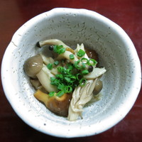 赤坂とゝや魚新 - 付出　茸の酢炊き