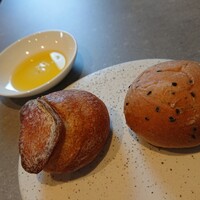 レストランいしだ - きのこのシャンピニオン&胡麻のパン