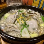 アヒージョ専門店 スプーン - 広島産牡蠣のアヒージョ