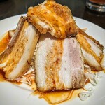 広東風小皿料理 酔香園 - お摘みチャーシュー。
柔らかくて美味しかったな。